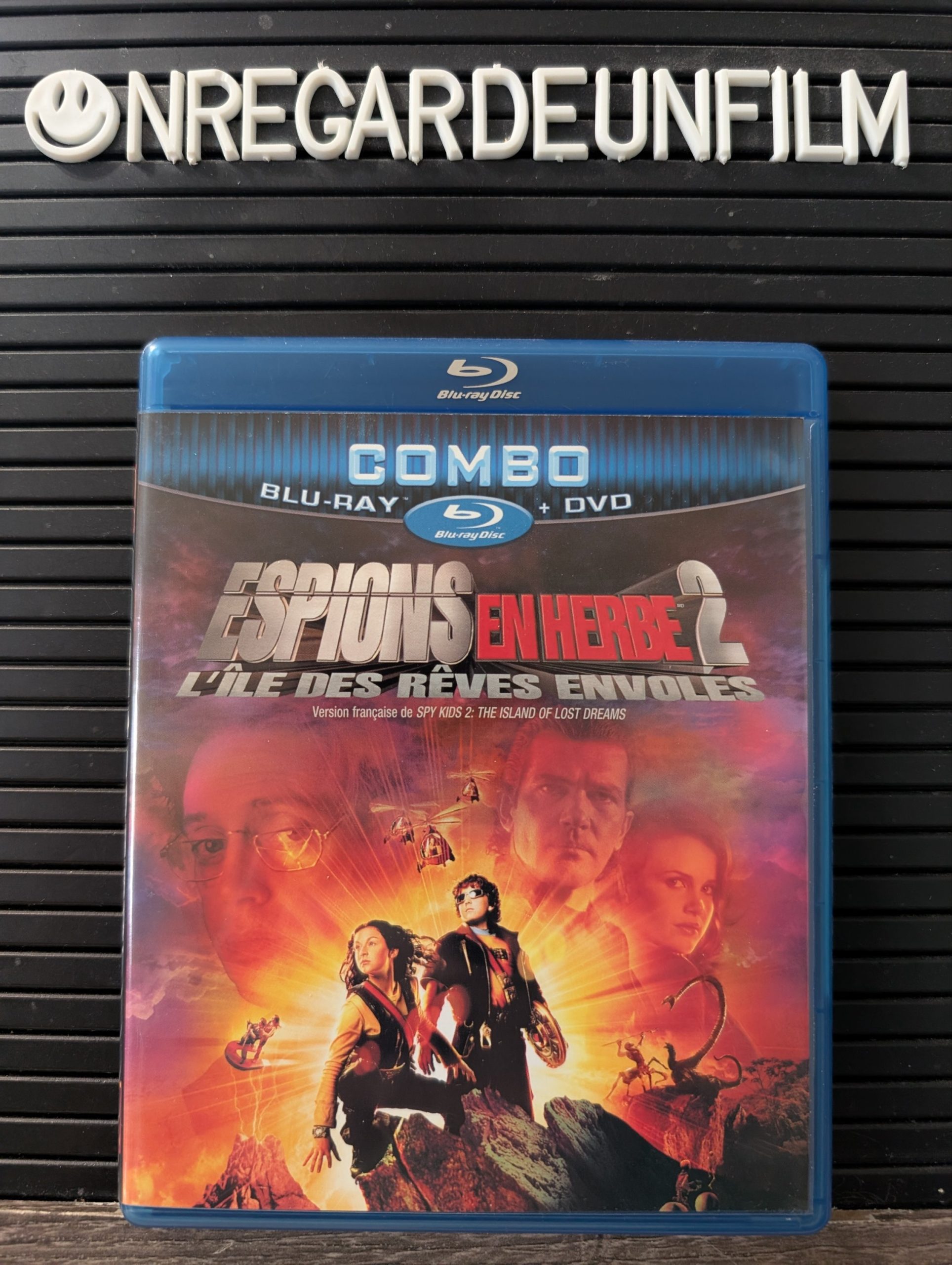 Espions en Herbe 2: L'Île des Rêves Envolés / Spy Kids 2: Island of Lost Dreams (2002)
