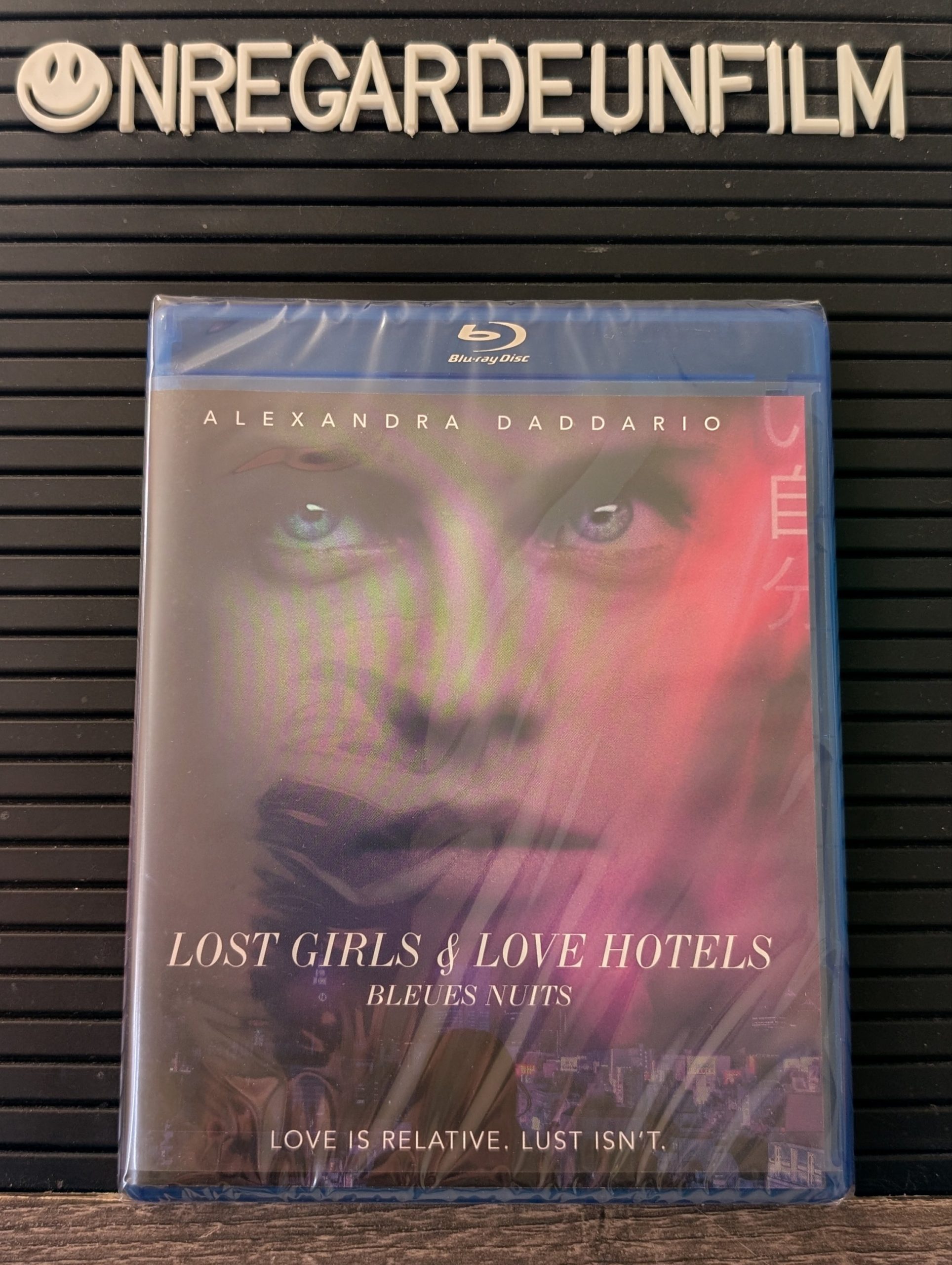 Bleues Nuits / Lost Girls and Love Hotels (2020)