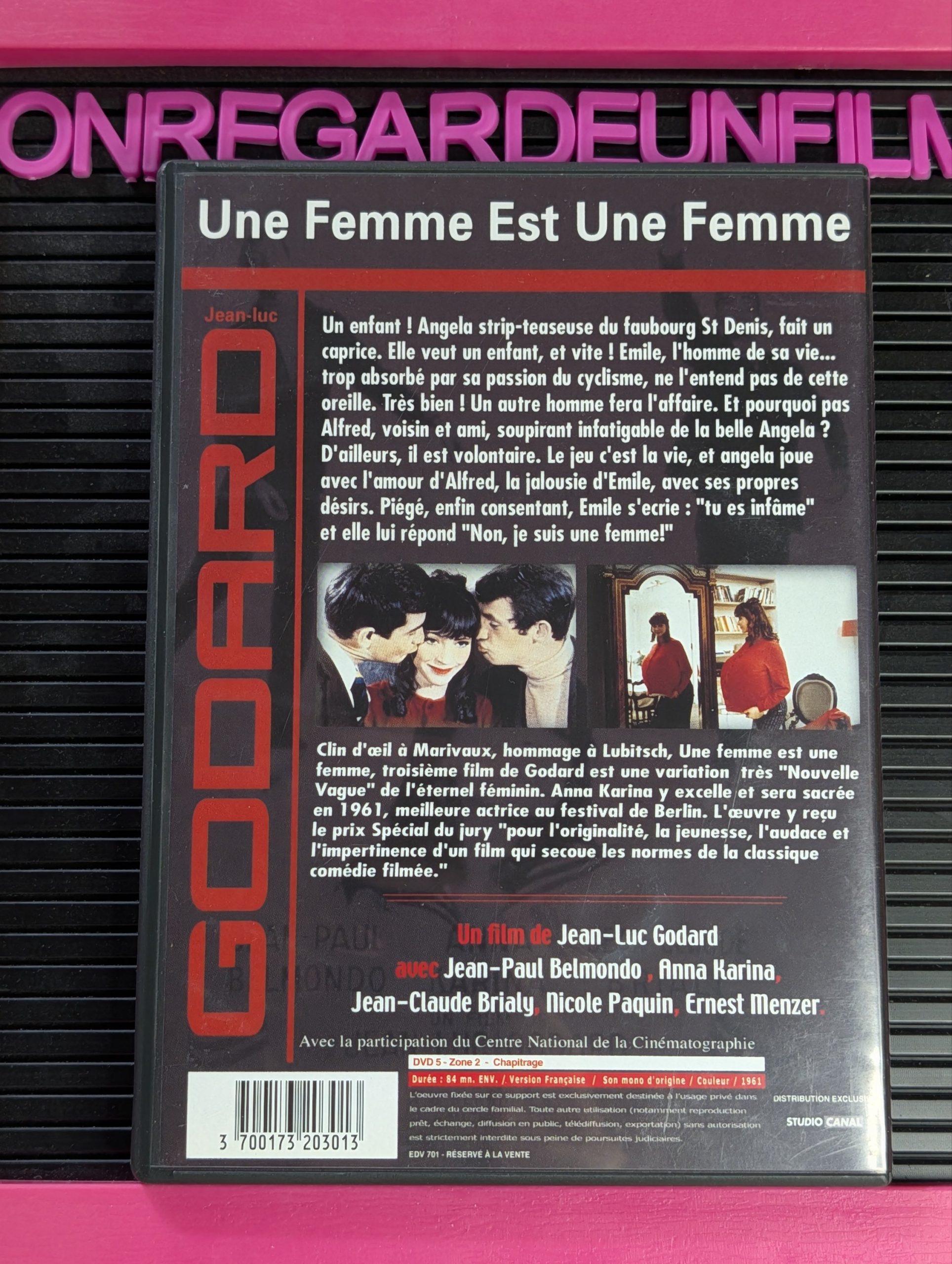 Une Femme est une Femme (1961) {Zone 2} – Image 2