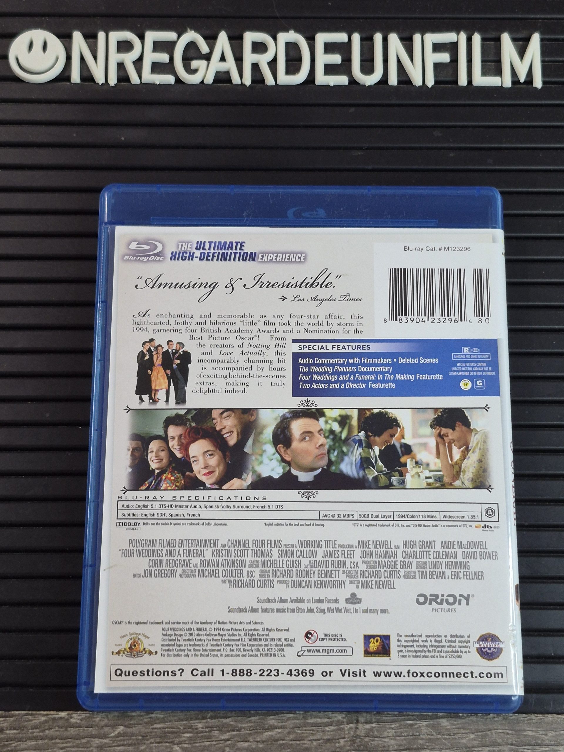 Quatre Mariages et un Enterrement / Four Weddings and a Funeral (1994) – Image 2
