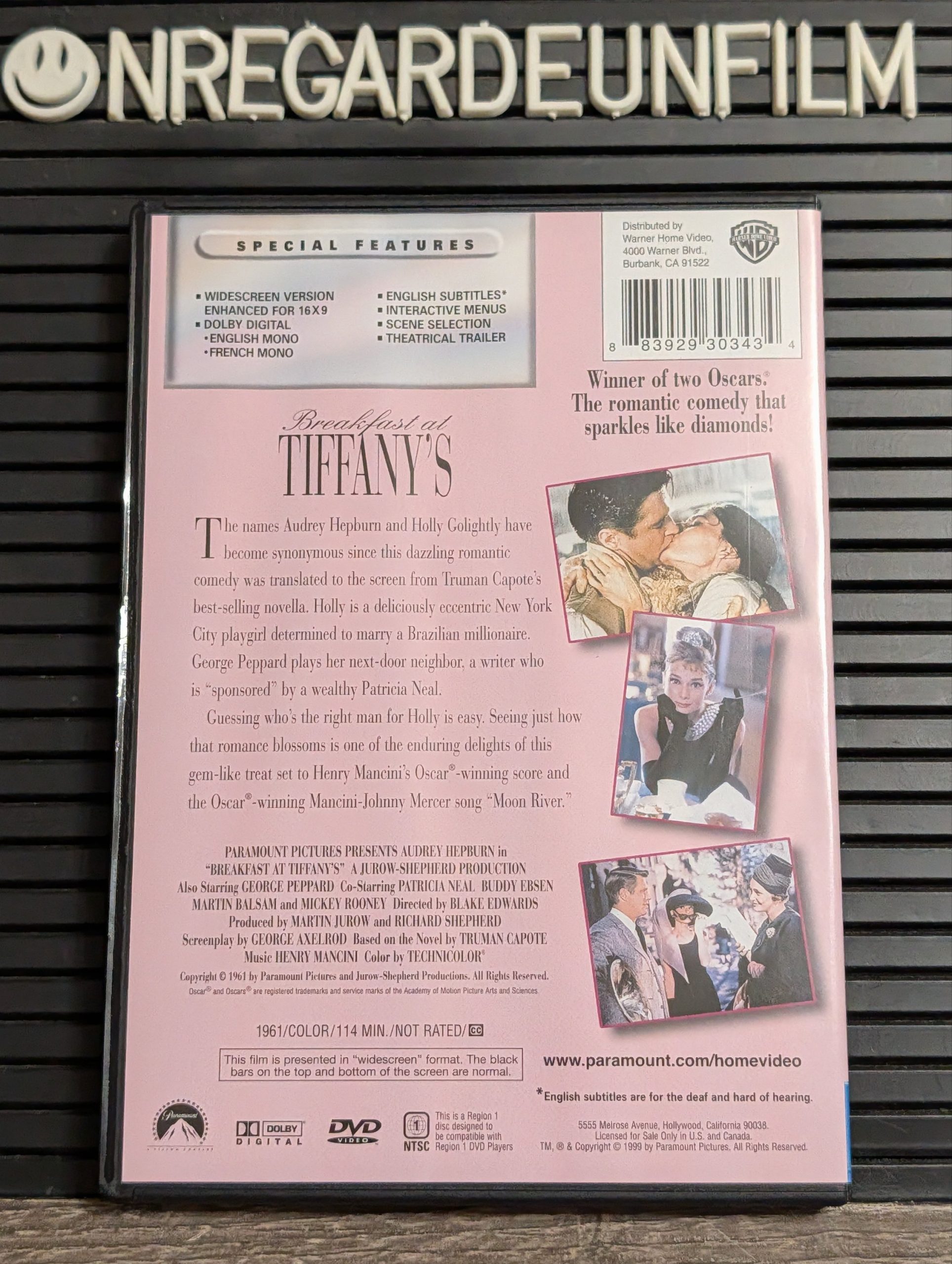 AUDREY HEPBURN DVD COLLECTION
Sabrina & Vacances Romaines & Diamants sur Canapé / Sabrina (1954) & Roman Holiday (1953) & Breakfast at Tiffany's (1961) – Image 11