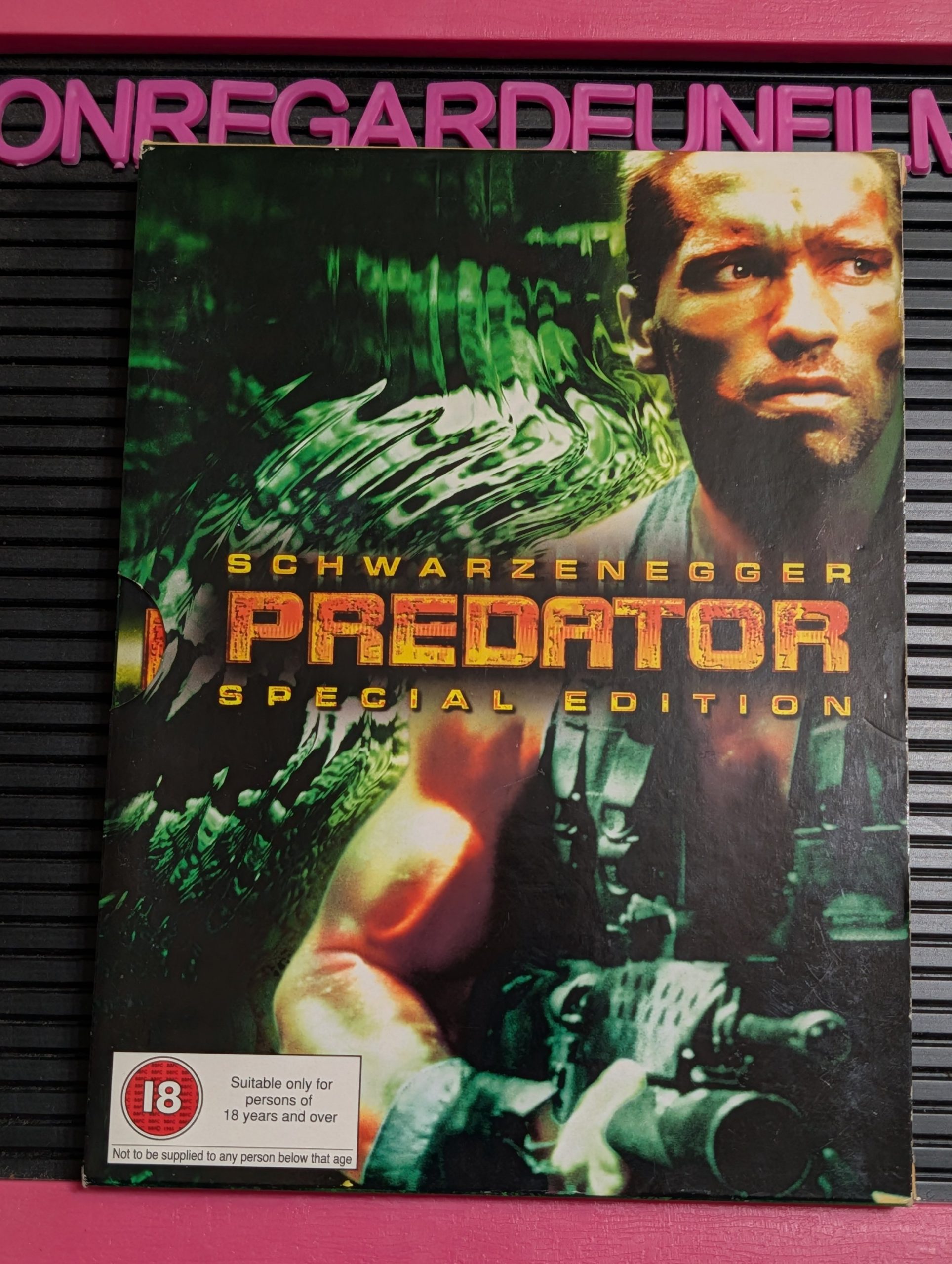 Predator (1987) {Zone 2}