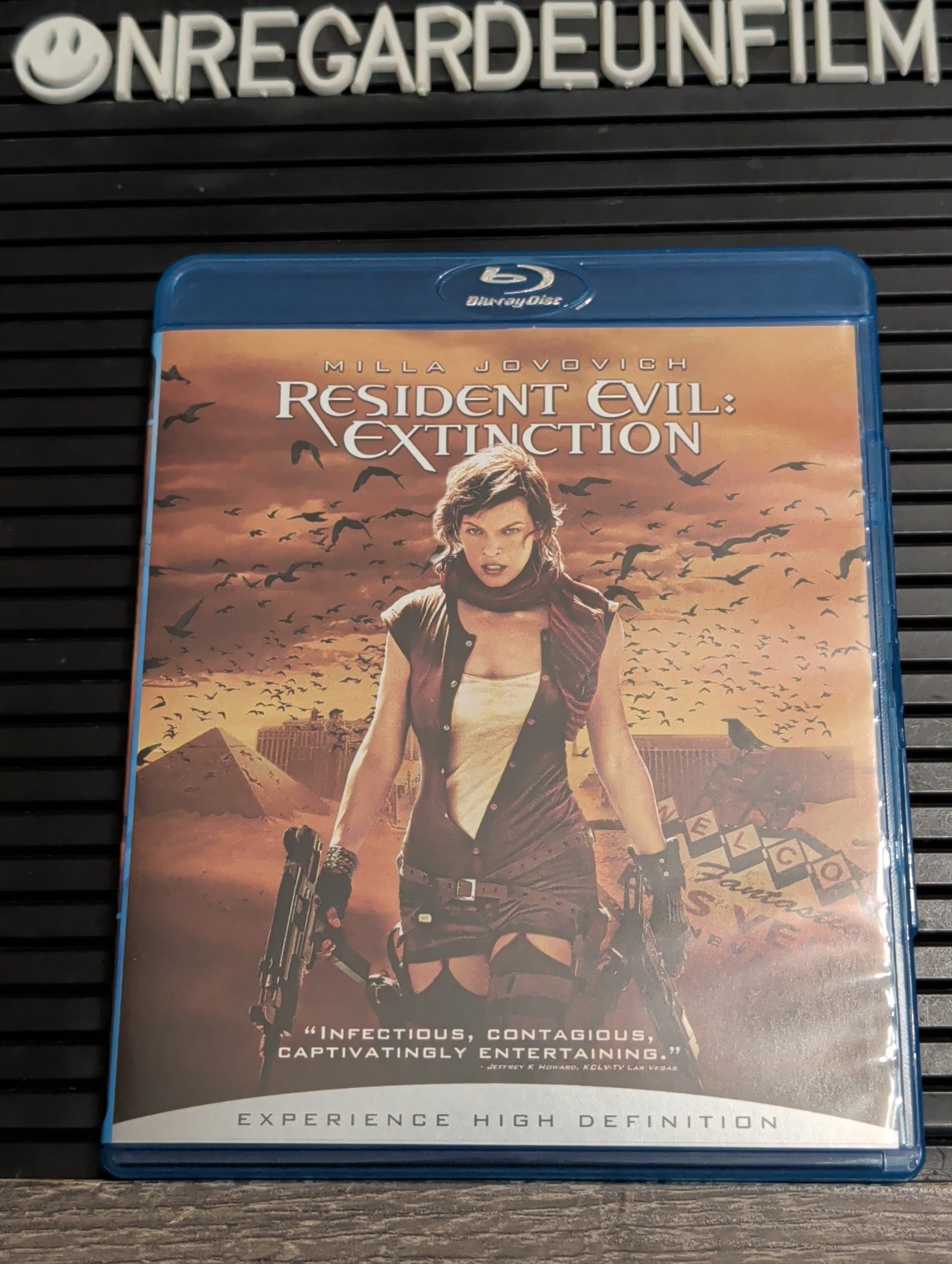 THE RESIDENT EVIL TRILOGY.
Les Créatures Maléfiques & Apocalypse & L'Extinction / Resident Evil (2002) & Apocalypse (2004) & Extinction (2007) – Image 11